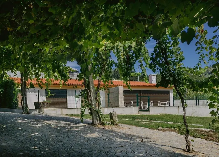 Quinta Do Rio Фермерский дом *